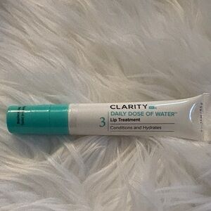 Clarity Lip Treatment with Teal Cap
